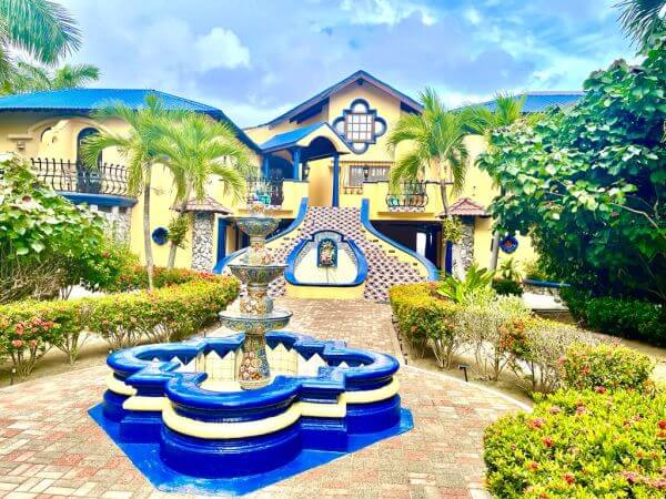 Castillo front entrance